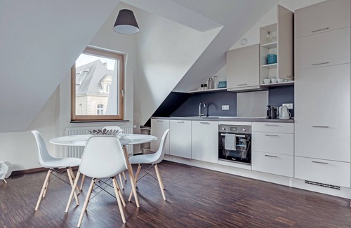 Dommeldange Apartment | Modern Apartment with Kitchen & Breakfast for 2-4 Guests