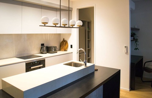 Ponsonby Apartment | Stylish Apartment Near CBD & Harbor - 10/10 Guest Rated