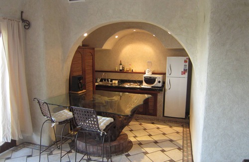 Granjas del Marques Apartment | Elegant Oceanfront Apartment with Golf Course Views in Acapulco