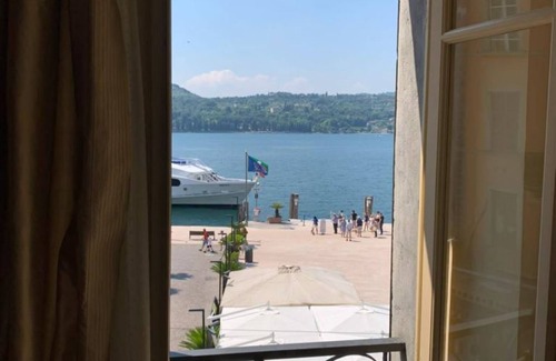 Salo Apartment | Elegant Lake View Apartment with Spa and Breakfast Included