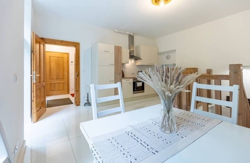 Hernals Apartment | Luxurious apartment with sauna -20 minutes to the center and yet quiet