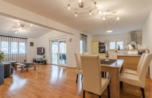 Island Dugi Otok Apartment | Sea View Apartment with 3 Bedrooms & Breakfast Included