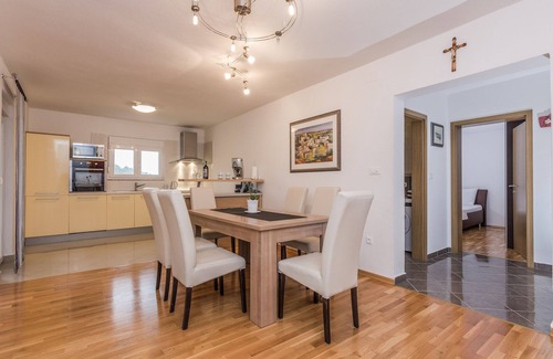 Island Dugi Otok Apartment | Sea View Apartment with 3 Bedrooms & Breakfast Included