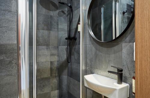 Kazimierz Apartment | Elegant Apartments in Cracow with Hot Tub & Dining