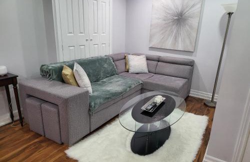 Brampton Apartment | Modern 2BR Apartment: Pet & Child Friendly with Free Parking