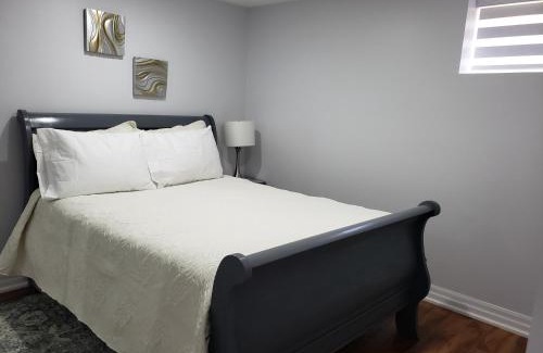 Brampton Apartment | Modern 2BR Apartment: Pet & Child Friendly with Free Parking