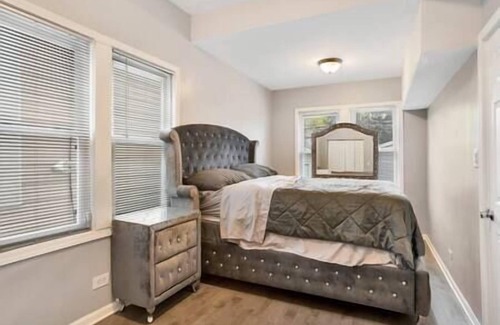 Avalon Park House | Elegant Avalon Manor with Kitchen Amenities for Your Stay