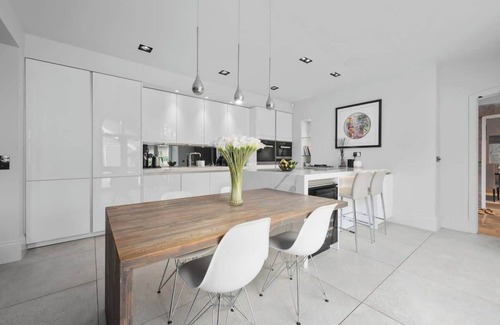 Trafford House | Luxurious Bowdon Mansion by City SuperHost