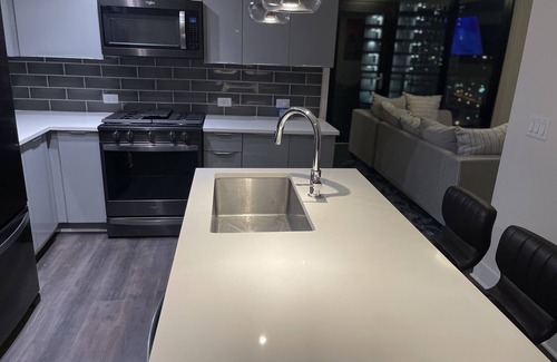 Midtown Condo | Elegant Condo Retreat in Midtown Atlanta with Great Amenities