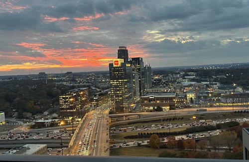 Midtown Condo | Elegant Condo Retreat in Midtown Atlanta with Great Amenities