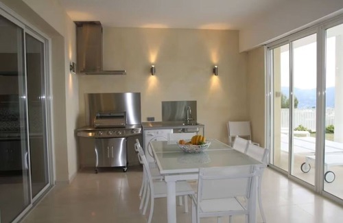Gairaut Villa | Family-Friendly Vrbo Property with Breakfast Included