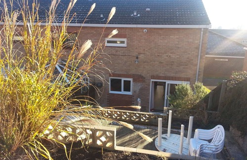 Severn Beach House | Relaxing Retreat at Dingle Corner with Spa and Hot Tub