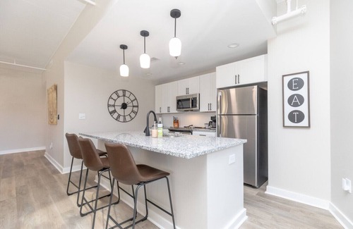 Rolling Mill Hill Condo | Stylish Downtown 1 Bedroom with Pool and Scenic Views