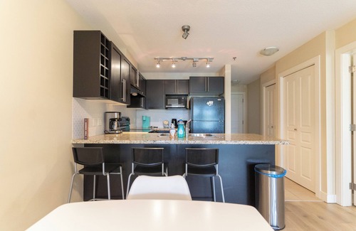 Central Okanagan Condo | Serene Downtown Oasis Steps from the Lake with Pool