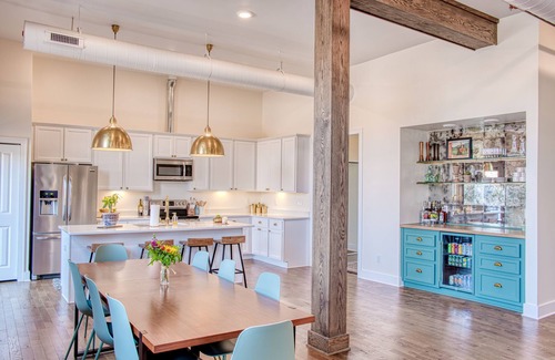 Owosso Apartment | Top-Rated Downtown Owosso Loft with Family-Friendly Amenities