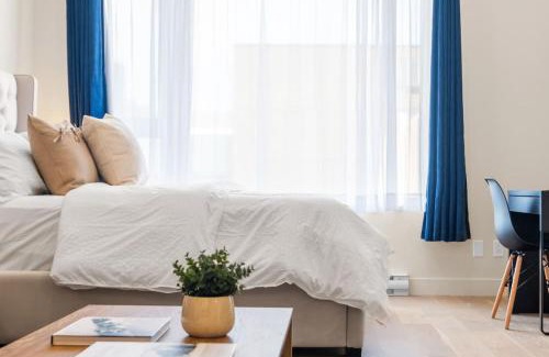 Gay Village Apartment | Elegant Downtown Suite with Child-Friendly Amenities