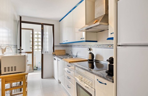Castillo de Sabinillas Apartment | Bright Apartment on Costa del Sol with Oceanfront Views