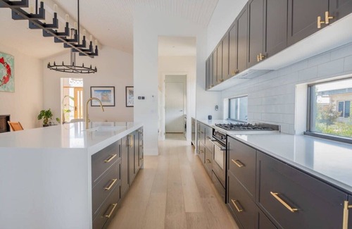 Bellbrae House | Elegant Estate Just 10 Minutes from Torquay Beaches