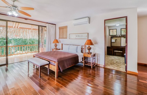 Islita House | Luxurious Estate W/ Infinity Pool, Ocean View, High-Speed WiFi & Hotel Amenities