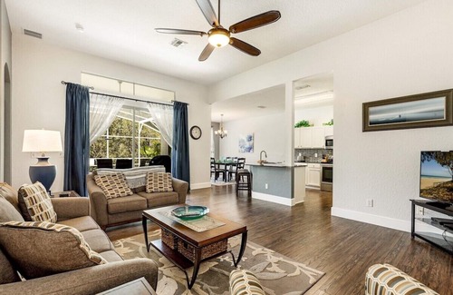 Highlands Reserve Villa | Inviting Executive Pool Home near Disney with Spa & Breakfast