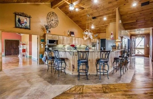 Gober Other | Elegant 5-Bed Farmhouse with Pool, Spa & High Guest Rating