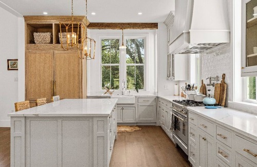 Pedernales Canyon Ranch House | Elegant Farmhouse with Pool and Hot Tub near Lake Travis