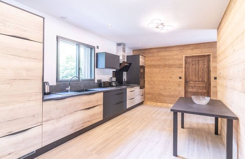 Le Chambon-sur-Lignon Cottage | Family-Friendly Gite Le Chambon-sur-Lignon with Pool & Spa