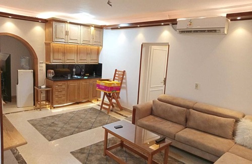 Al-Waili Villa | Modern Villa with Spa, Hot Tub & Family-Friendly Comfort