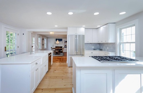 Andover House | Luxurious, fully renovated 3 bedroom/3 bath Andover home steps from PA/Downtown.