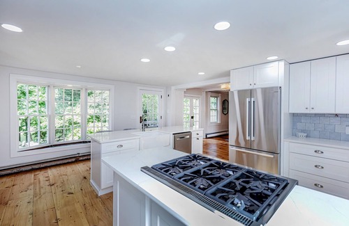 Andover House | Luxurious, fully renovated 3 bedroom/3 bath Andover home steps from PA/Downtown.