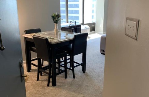 Detroit Apartment | Stylish Downtown Apartment with Prime Amenities & Pool Access