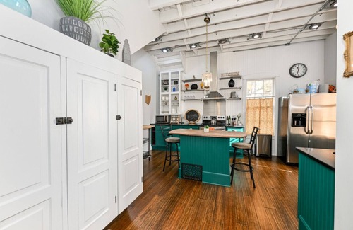 Niles House | Historic Victorian Gem in Warren, OH - Steps to Downtown