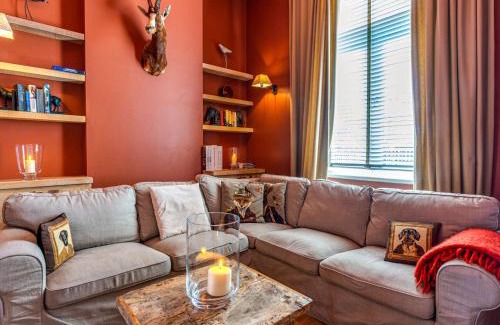 Heers House | Beautiful Heers Holiday Home with Terrace for Families
