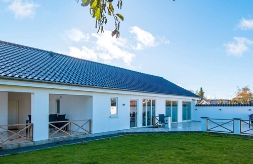 Grena Strand House | Luxurious Holiday Home in Grenaa with Sauna