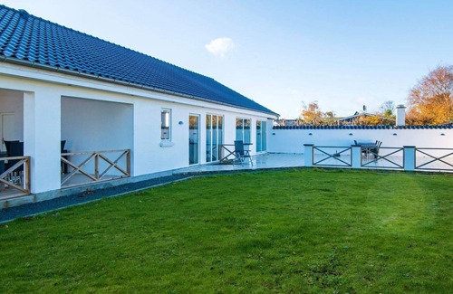 Grena Strand House | Luxurious Holiday Home in Grenaa with Sauna