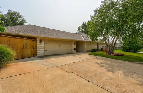 Central Oklahoma City House | Family Retreat with Game Room & Expansive Patio Oasis