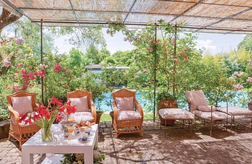 Morlupo House | Inviting 7-Bedroom Retreat in Morlupo RM with Pool & Spa