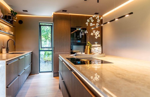 Arna House | Luxurious home in Ytre Arna with WiFi