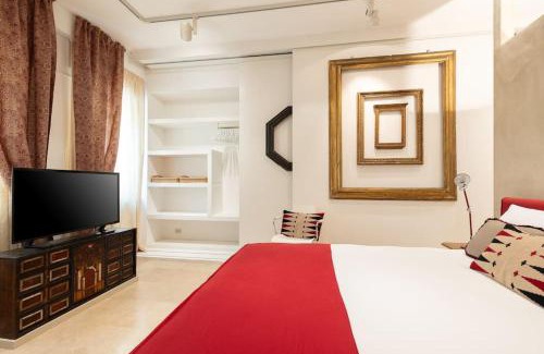 Rione IV Campo Marzio Apartment | Elegant Retreat at the Antiquarian by Spanish Steps