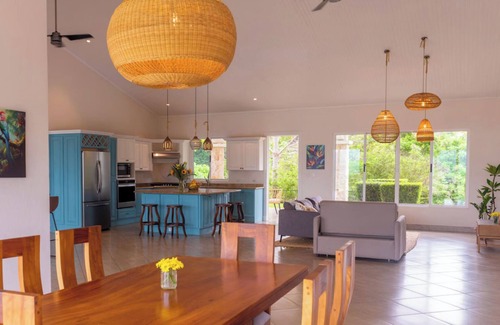 Pan de Azucar House | Luxurious home with stunning mountain views in Costa Rica's Central Valley!