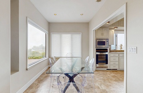 Fort Bragg House | Oceanview Retreat: Game Room, Hot Tub & High Ratings