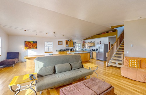 Bandon House | Pet-Friendly Beach House with Oceanfront Views & Cozy Spa