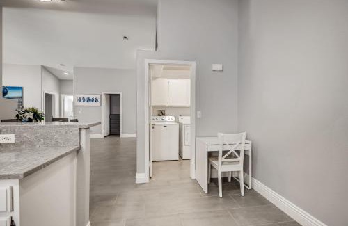 North Las Vegas House | Elegant House with Pool, Spa & Ocean Views - Rated 9.7
