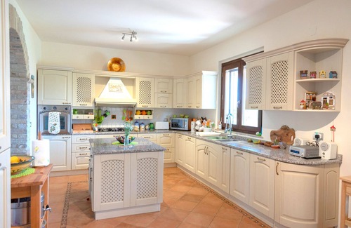 Citta Sant'Angelo Villa | Gorgeous Hilltop Villa with Pool and Panoramic Views
