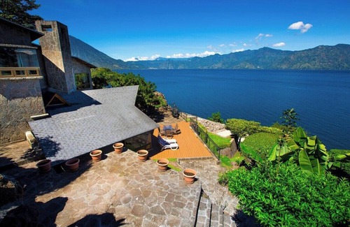 Santiago Atitlan Ski Chalet | Exquisite Lakefront Retreat for Families and Couples