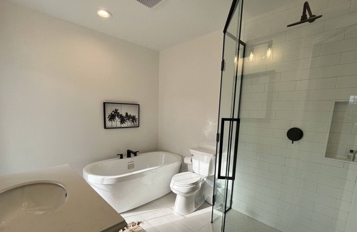 Port Stanley House | Luxurious lake view oasis
