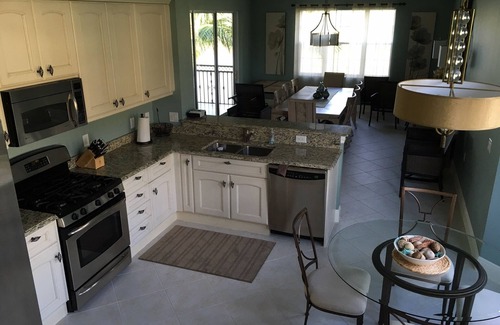 Naples Condo | Tranquil Lakeview Coach Home at Fiddler's Creek - 10/10 Rated