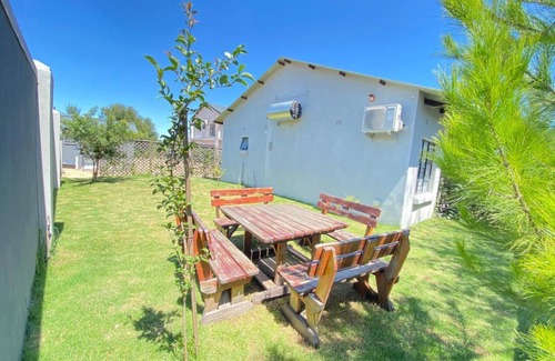 Bulawayo Apartment | Elegant Mangethe Suite - Relax by the Pool & Enjoy Breakfast