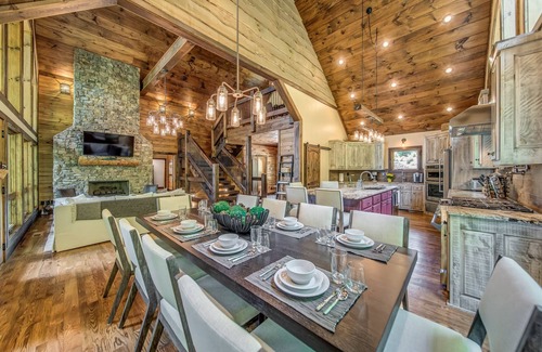 Blue Ridge House | Modern Rustic Retreat on Lake Blue Ridge - 10/10 Guest Rated