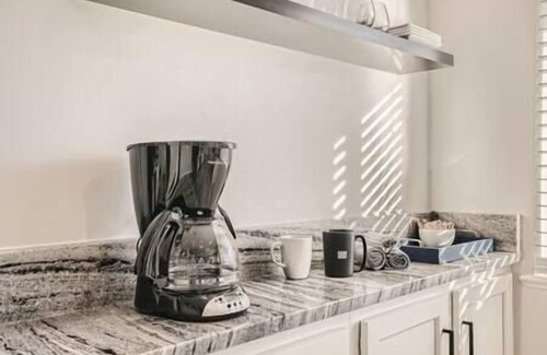 Edgewater House | Modern Retreat in West Denver with Sauna & Family Amenities